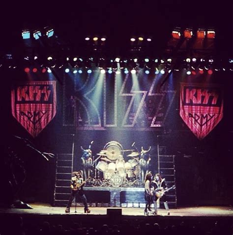 Rock And Roll Over Tour 1976-77 | Kiss pictures, Rock n roll, Kiss