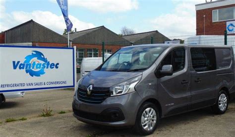 Renault Trafic Crew Van With Dog Cage Vantastec Ltd