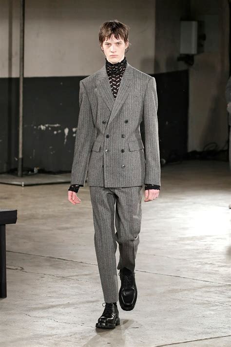 Dries Van Noten show, Runway, Menswear, Fall Winter 2023, Paris Fashion Week, Runway Look #07 ...