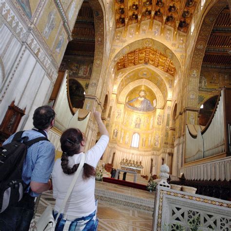 Boom Di Turisti In Sicilia Ma Molti Alberghi Chiudono Giornale Di Sicilia