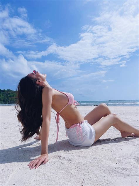 Sao Việt đăng gì Lan Ngọc diện bikini khoe vòng ăn đứt Ngọc Trinh Thương Tín bị vạch trần