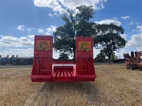 Herbst Low Loader 24ft Beavertail Plant Trailer 15 Tonne Carry Agri Linc