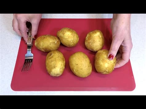 Картошка запечённая в фольге от Розовый Баклажан