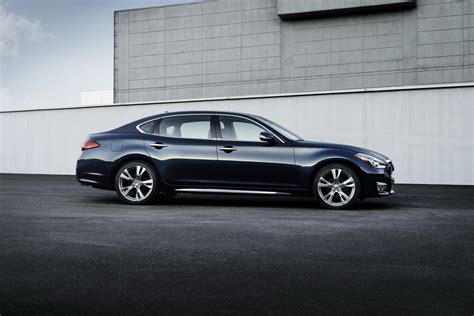 2015 Infiniti Q70 Receives Updated Styling Long Wheelbase Variant In
