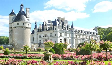 Les châteaux de la Loire Arts et Voyages