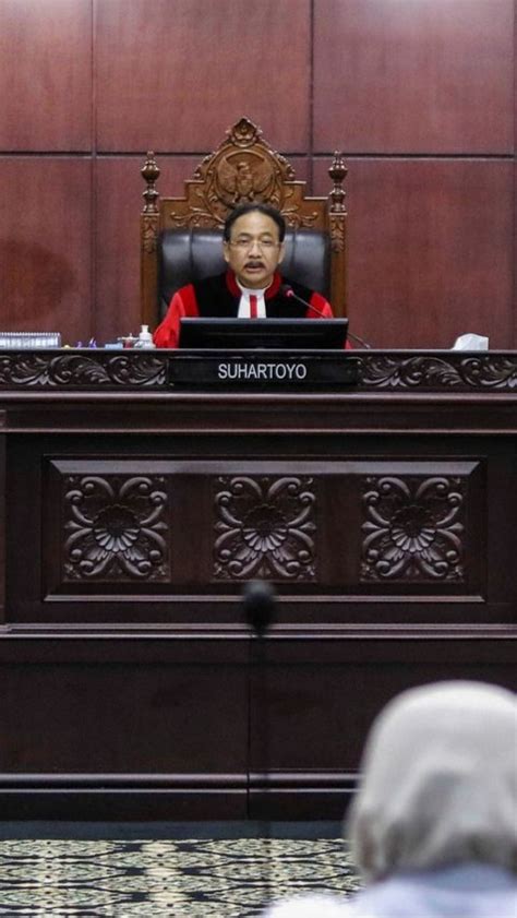 Mk Hapus Pasal Pencemaran Nama Baik Dan Berita Bohong