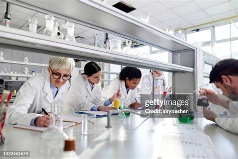 Busy Laboratory Photos And Premium High Res Pictures Getty Images