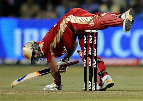 Virat Kohli plays a stylish square drive | ESPNcricinfo.com