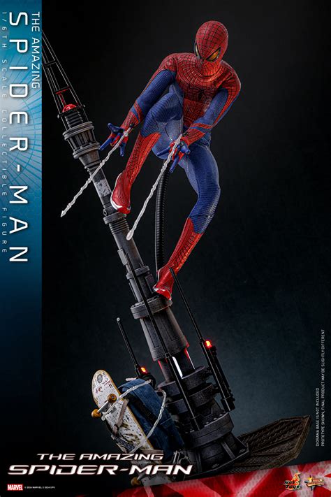 Hot Toys Amazing Spider Man And Doctor Doom Figures The Toyark News