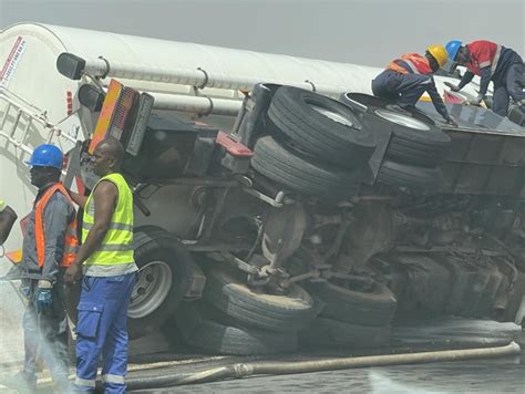 Derni Re Minute Les Images De Laccident Du Camion Citerne Sur L