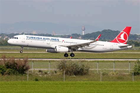 TC JST Airbus A321 231 SL Turkish Airlines LFLL Ly Flickr