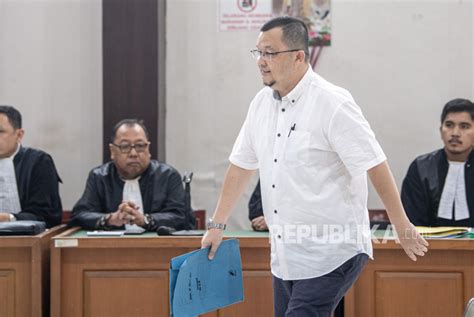 Mantan Ketum Koni Sumsel Jalani Sidang Perdana Kasus Dugaan Korupsi