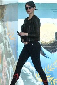 Emma Stone Out Flaunting Her Tight Ass In Spandex