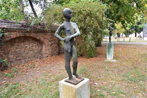 Rätsel im Stadtpark Dessau Wo ist Statue Anette geblieben