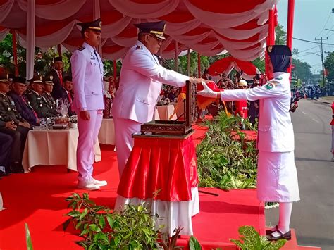 Upacara Detik Detik Proklamasi Kemerdekaan Ri Ke 74 Di Muara Enim Berlangsung Khidmat Sinar