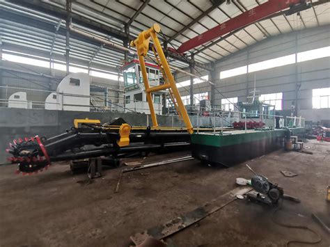 Professional Manufacturer 24 Inch Cutter Suction Sand Dredging Vessel