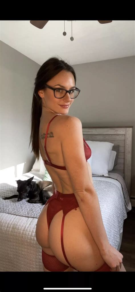 glasses booty ðŸðŸ nudes GirlswithGlasses NUDE PICS ORG