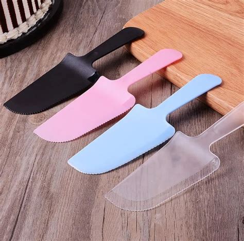 Plastic Knife Cake Cutter With Serrated Silicone Cake Spatula