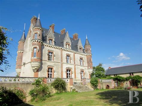 Au Sud De L Anjou Une Propri T Viticole De Ha Avec Un Manoir Du