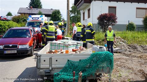 Person Eingeklemmt Freiwillige Feuerwehr Feldkirchen I Ktn