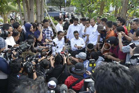 Jokowi Berkunjung Ke Waduk Pluit Antara Foto