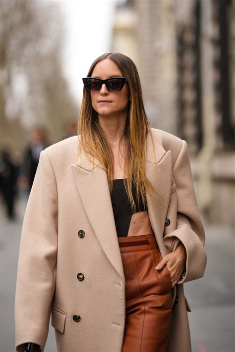 Manteau Camel Voici La Tendance La Plus Chic De L Hiver Vogue France