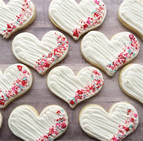 These Heart Cookies With Sprinkles Are Too Cute As Valentine S Day