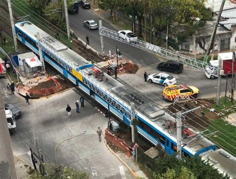 El Tren Roca De La Plata Arrolló A Un Hombre De 75 Años Y Pelea Por Su Vida