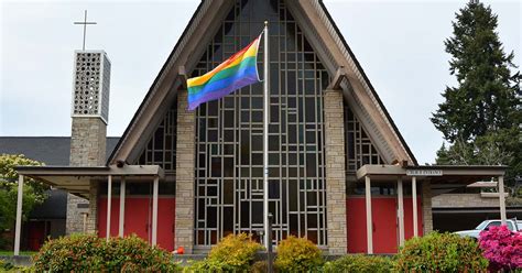 Joy As United Methodist Church Votes To Allow Gay Clergy Mambaonline