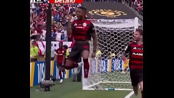 MUJERES INGLESAS DAN UN BUEN MOMENTO A LA AFICIÓN DEL FLAMENGO XVIDEOS