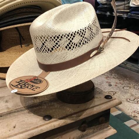 9 Best Cowboy Hat Brands - Must Read This Before Buying