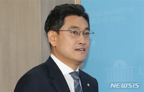 바른미래당 신임 원내대표에 오신환 선출 제3당 존재감 드러낼까 머니s