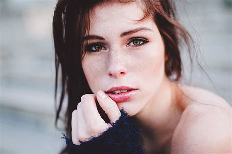 1920x1080px Free Download Hd Wallpaper Women Brunette Freckles