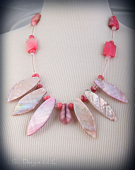 Pink Mother Of Pearl Necklace Etsy Pink Jewelry Pretty Necklaces