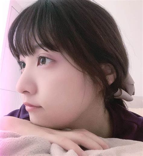 津島衣里さんのインスタグラム写真 津島衣里instagram「おはよう〜🤍 まつぱをしてから1ヶ月以上経っているというのに ビューラー