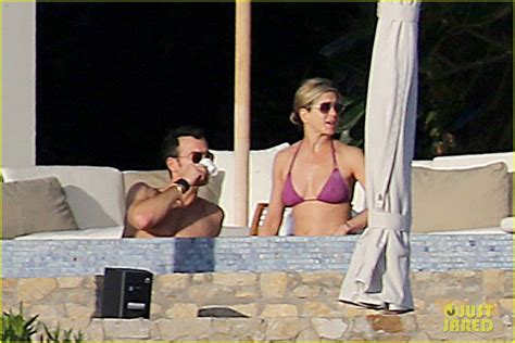 Photo Jennifer Aniston Courteney Cox Bikini Babes In Cabo Photo