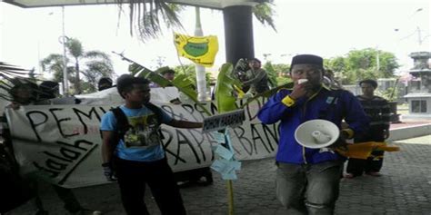 Pmii Tuban Demo Keprihatinan Dunia Pendidikan Suarabanyuurip