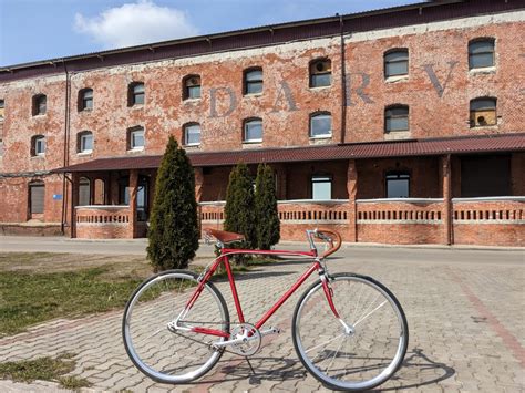 Велопрогулка по городу К для любителей кофе и архитектуры в ...