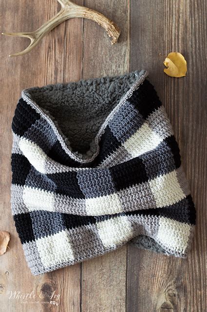 Ravelry Sheepskin Buffalo Plaid Cowl Pattern By Bethany Dearden