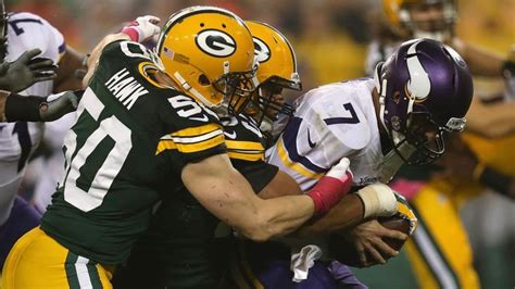 Packers Dominate Vikings In Thursday Night Matchup