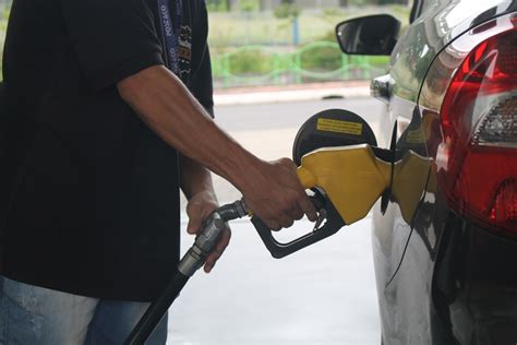 Combustíveis Saiba como vão estar os preços da gasolina e do gasóleo