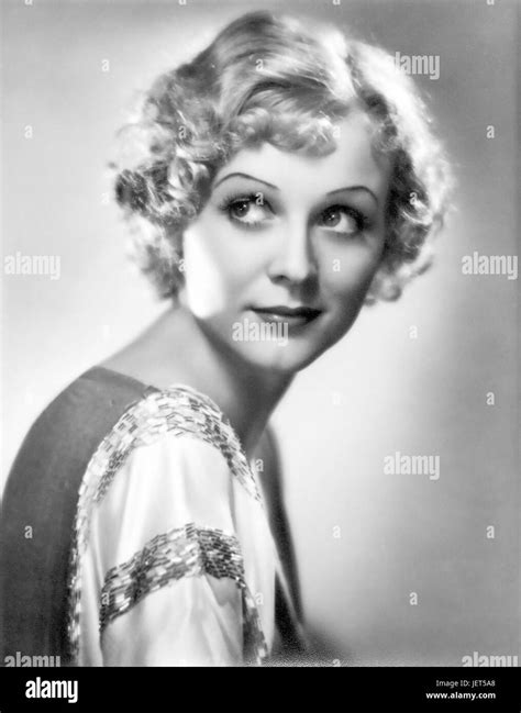 Gloria Stuart Fotos Und Bildmaterial In Hoher Auflösung Alamy