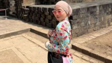 Foto Alasan Zara Anak Ridwan Kamil Pilih Lepas Hijab Halaman 2