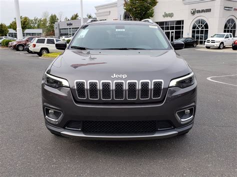 New 2020 Jeep Cherokee Limited Fwd Sport Utility