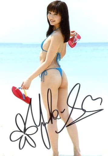 Official Photo Female Gravure Idol Yuki Suzuki With Handwritten