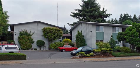 Lennick Court Apartments Tacoma Wa