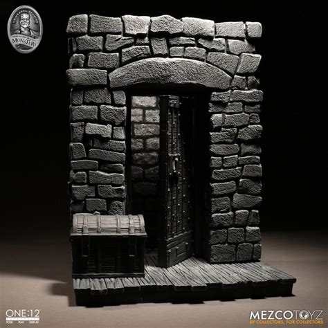 Mezco Toyz One12 Collective Frankenstein Dungeon Doorway Diorama