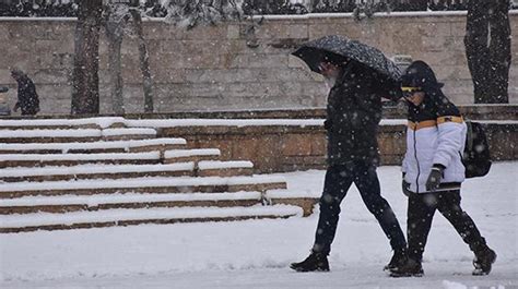 Son dakika Okullar tatil edildi Kar yağışı sonrası valiliklerden