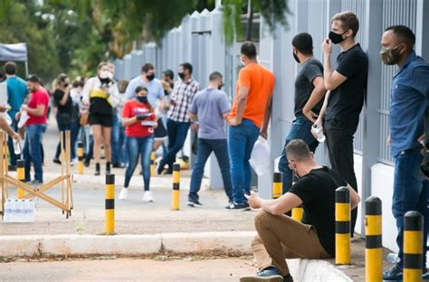 Com Aglomeração Candidatos Chegam Para Fazer Concurso Da Pf