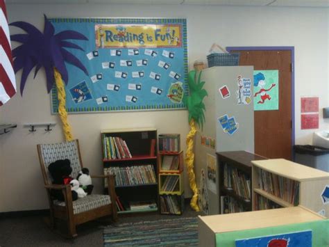 Classroom themes, Reading corner, Classroom